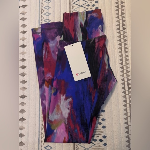 Lululemon Wunder Train HR Tight 28" - Picture 2 of 7